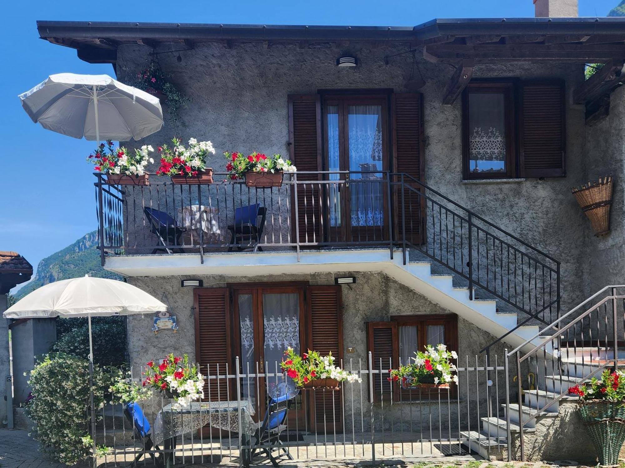 Laura'S Cottage With Lake View, Detached, 5 Kilometers From Varenna Lierna Eksteriør bilde
