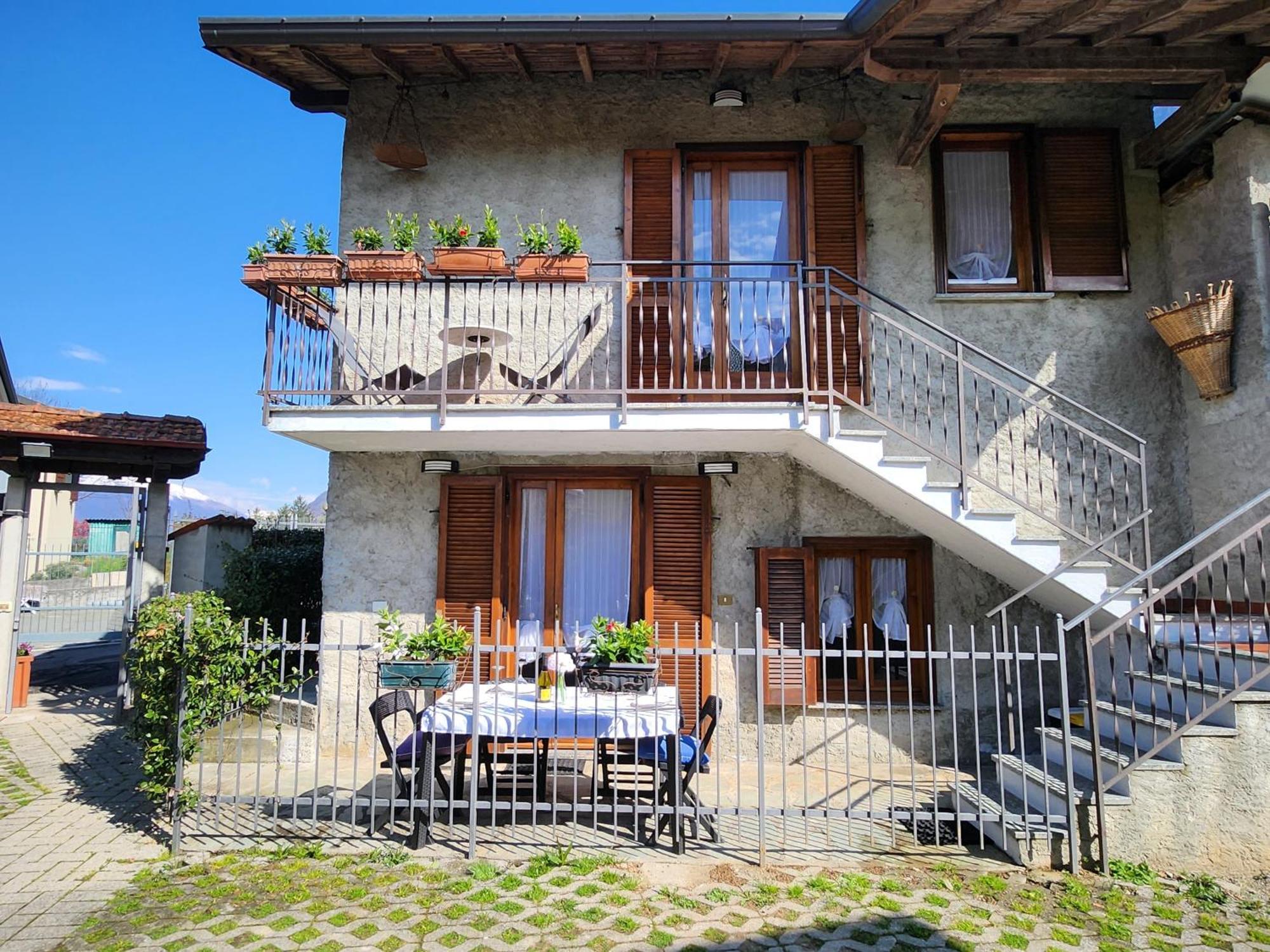 Laura'S Cottage With Lake View, Detached, 5 Kilometers From Varenna Lierna Rom bilde